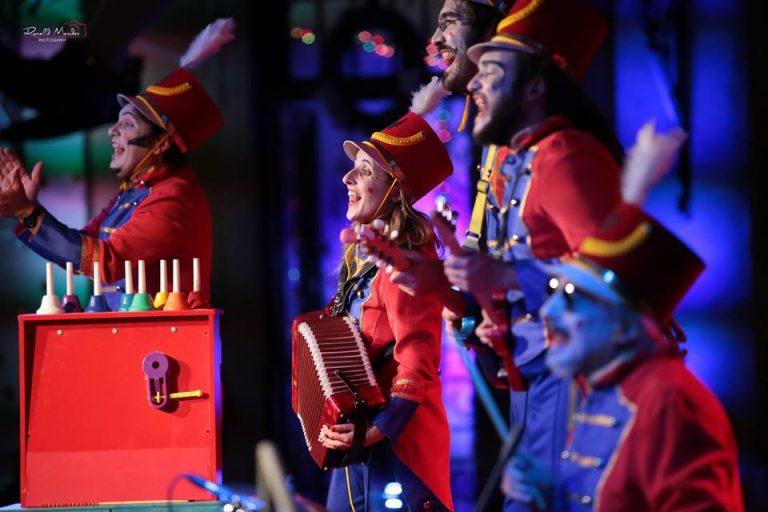 Orquestra de Brinquedos lança DVD na Feira do Livro de Santa Maria