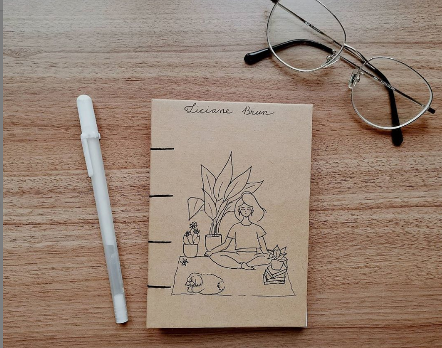 cadernos artesanais personalizados. @cadernos.jr