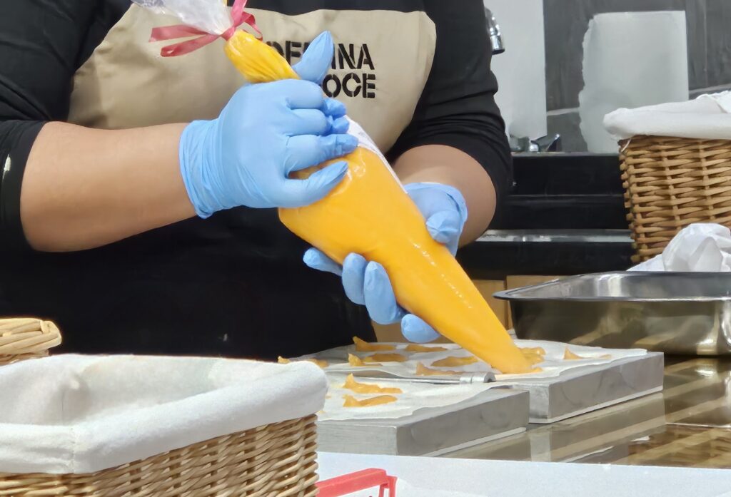 aveiro em um dia: workshop de ovos moles